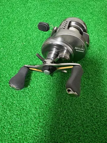 SHIMANO CALCUTTA CONQUEST BFS HG