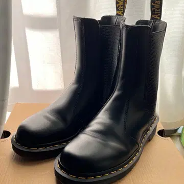 Dr.Martens 닥터마틴 첼시 부츠 UK4