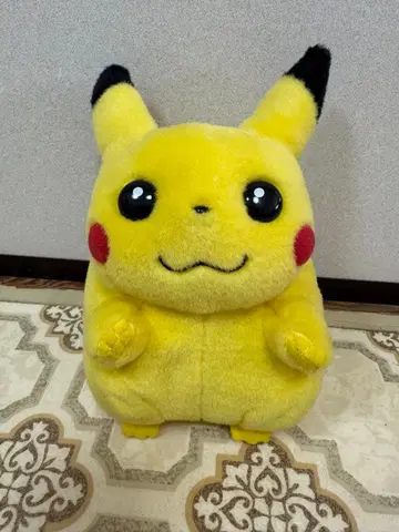 TOMY 피카츄 초기 봉제 인형