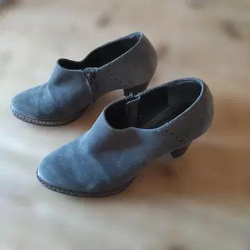ZINDA 그레이 스웨이드 부츠 size37 (23.0~23.5cm)