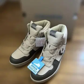 미사용품 CONVERSE 설한지 사양 하이컷 스니커즈