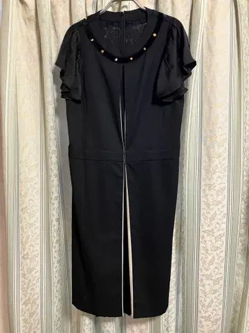 스나오쿠와하라 블랙 컬러 원피스 sunaokuwahara