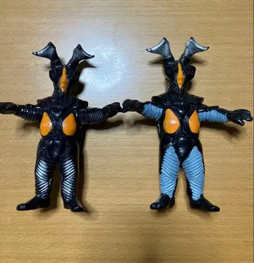 울트라맨 괴수 제튼 1983년 각인 2체