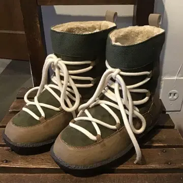 쉐이크인크로크 레이스업 숏부츠 안쪽 보아