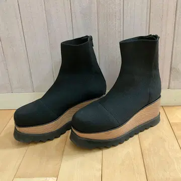 MURUA 블랙 웨지삭스 부츠 24.5 L 사이즈