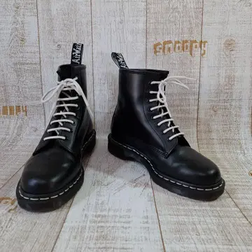 닥터마틴 1460 WS 블랙 26cm 화이트 스티치