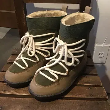 쉐이크 인 클로크 레이스업 숏부츠 안쪽 보아