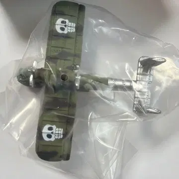 [ 미개봉 ] 지브리 붉은 돼지 비행정 컬렉션 마그넷 다보하제 시크릿