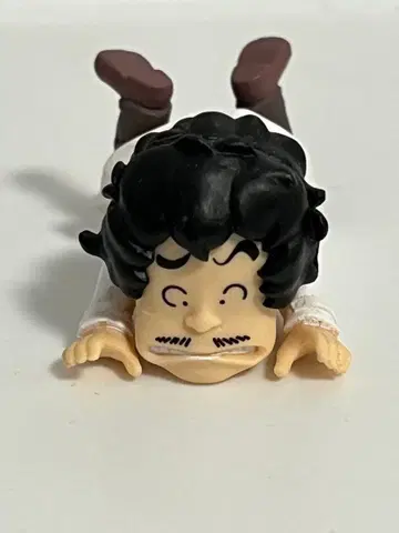 Dr.슬럼프 책상 위의 아라레짱 노리마키 센베