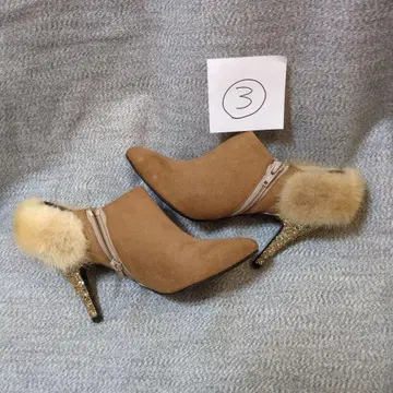 3 베이지 스웨이드 퍼 부츠