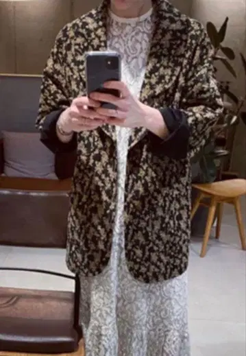 GREEDinternational 클래시컬 플로럴 자카드 자켓