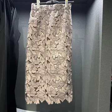 JUSGLITTY 꽃무늬 자수 타이트 스커트 S 사이즈