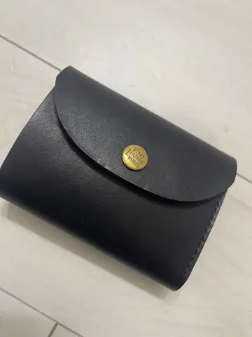 쇼난 가죽 가죽 차심 3단 폴더형 지갑