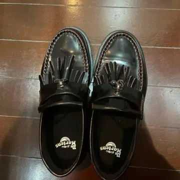 닥터 마틴 아드리안 로퍼 체리 레드 박스 포함