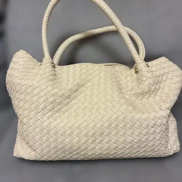 화이트 가죽 뜨개질 토트백