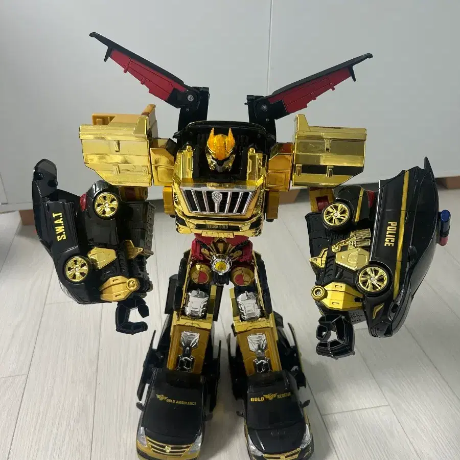 헬로카봇 펜타스톰 골드 변신 로봇 골드렉스 완구 #로봇,#유아장난감,#자동차장난감,#합체로봇,#헬로카봇 on Bunjang Global  Site.