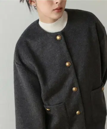 블루이스트 [ J by blue ] 골드 버튼 울 샤기 코트 그레이