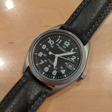 SEIKO 7N42-8260 밀리터리 워치