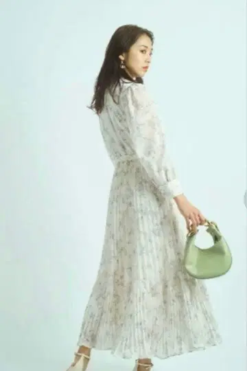 플로럴 프린트 긴팔 롱 원피스