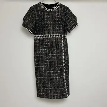 LEJA 트위드 패턴 하이웨스트 소프트 퍼프 슬리브 드레스