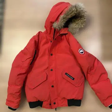 [한정판 가격 인하] CANADA GOOSE 레드 다운 자켓