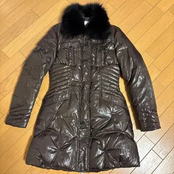 BEATRICE 브라운 퍼(fur) 장식 다운 자켓