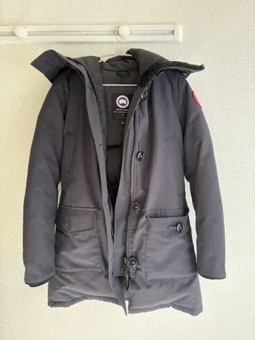 CANADA GOOSE 그레이 다운 자켓