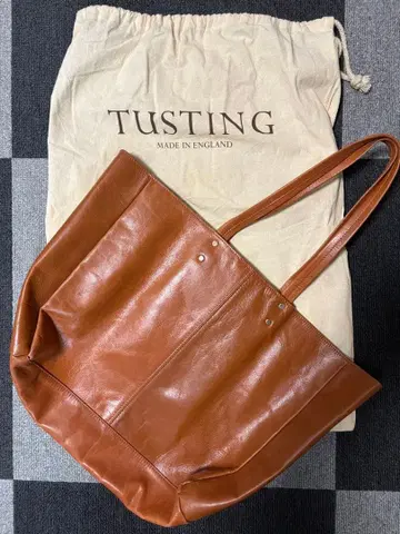 TUSTING 가죽 토트백 브라운