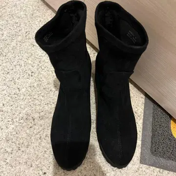 블랙 스웨이드 숏부츠 23cm