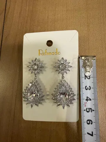 Refinado 크리스탈 드롭 귀걸이