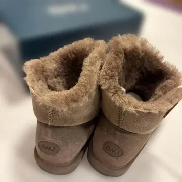 emu 베이지 스웨이드 어그 부츠