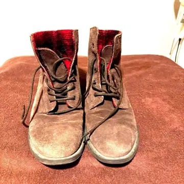 ARTIGIANA 그레이 스웨이드 하이컷 부츠