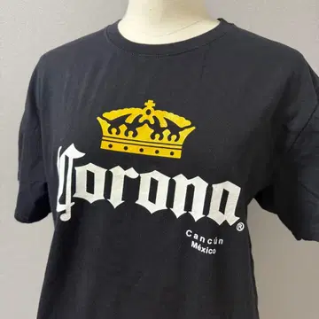 Corona 티셔츠 블랙 왕관 로고