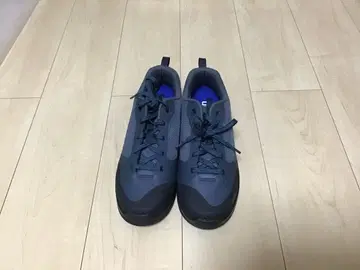 시마노 스파이크 슈즈 L