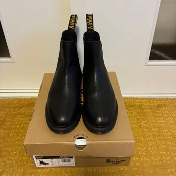 Dr. Martens GRAEME