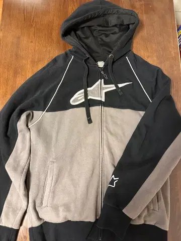 알파인스타즈 후드티