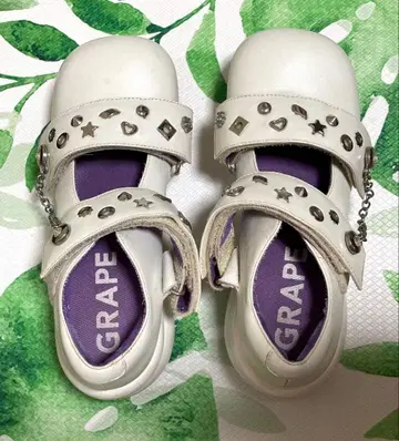 Grape 신발 슈즈 24cm 레어 화이트 액세서리 포함