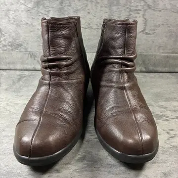 새상품급 아킬레스 솔보 사이드 지퍼 숏부츠 가죽 23.5cm