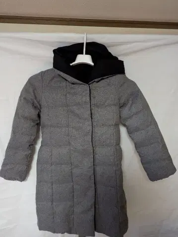 QUEENS COURT 그레이 후드 부착 다운 자켓 사이즈 1