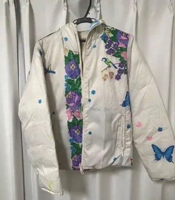 보헤미안즈 자수 다운 자켓 화이트