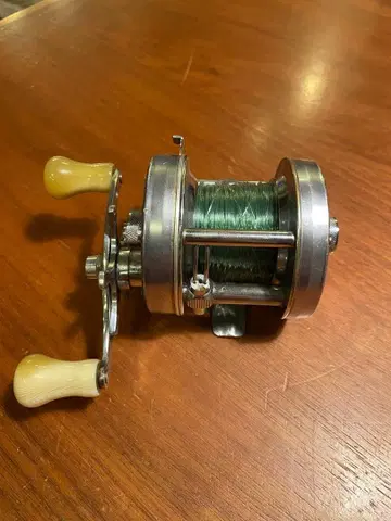 ABU Ambassadeur 5500C 베이트 낚시릴