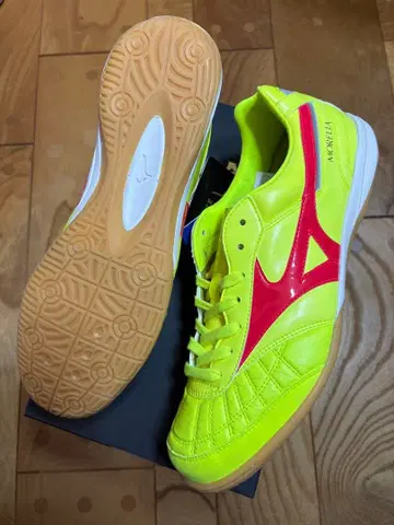 새상품 한정품 대특가 미즈노 모레리아 사루 JAPAN IN 25.5cm