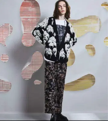 네오 그런지 플라워 컷 자카드 프라임 오버 V넥 니트 가디건