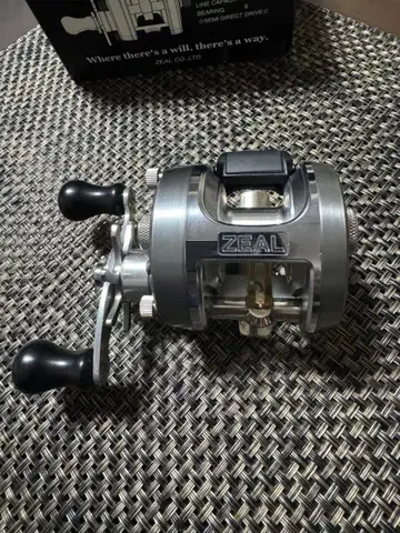 ZEAL 베이트 낚시릴 헵타