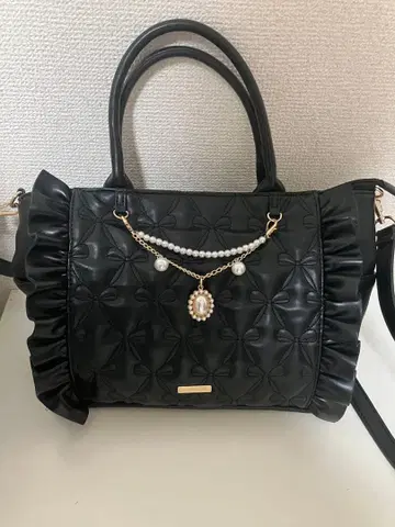 메종 드 플뢰르 참 포함 리본 퀼팅 2Way 토트