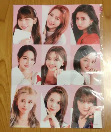 NiziU A3 포스터