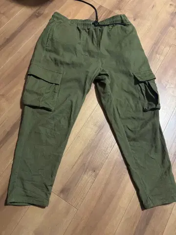 AMUY TRYSBAY 카고 팬츠 올리브 그린