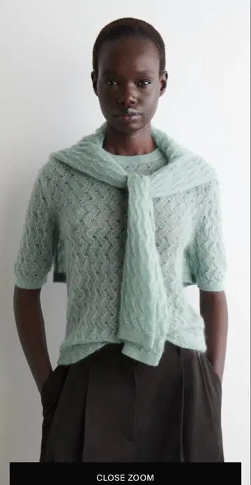 COS 모헤어 니트