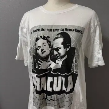 드라큘라 영화 T셔츠 1983년