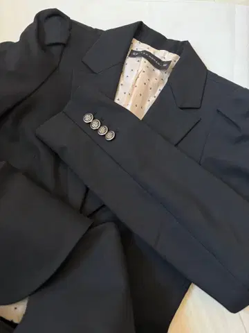 아무로 나미에 ZARA 자켓 테일러드